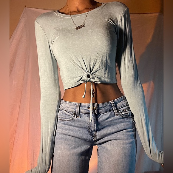 Forever 21 Simple and Sweet Tie Front Long Sleeve Top! - Picture 1 of 4